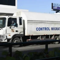 Un muerto y varios heridos tras choque de vehículo de Migración en comunidad de San Juan - Noticias de hoy en República Dominicana | De Último Minuto