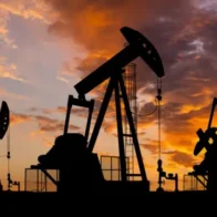 Seis países de la UE solicitan una reducción del techo del precio del petróleo ruso