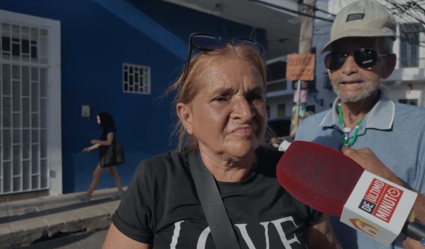 Devotos realizan procesión de la Virgen en agradecimiento por ser curados de cáncer, dengue y esquizofrenia