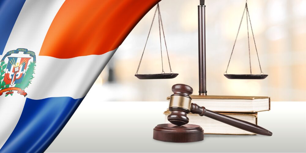 Migración somete siete personas sorprendidas con documentos falsos