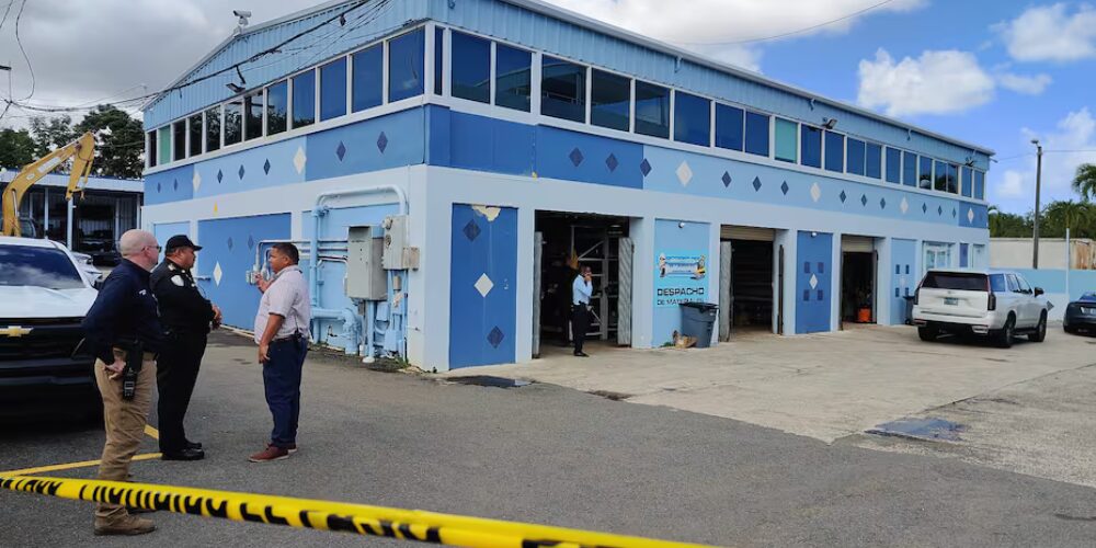 Mueren cinco personas en presunto asesinato y suicidio en negocio de fontanería en Puerto Rico