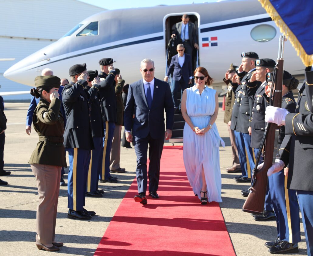 Presidente Luis Abinader llega Puerto Rico