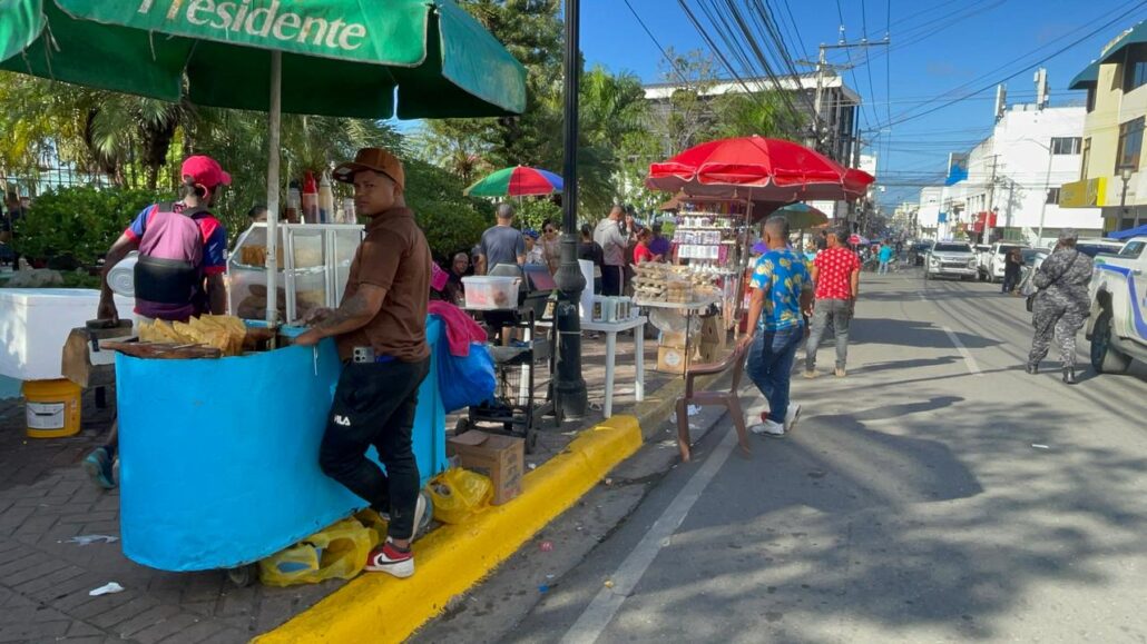 Vendedores se quejan por bajas ventas durante celebración del Día de La Altagracia en Santiago