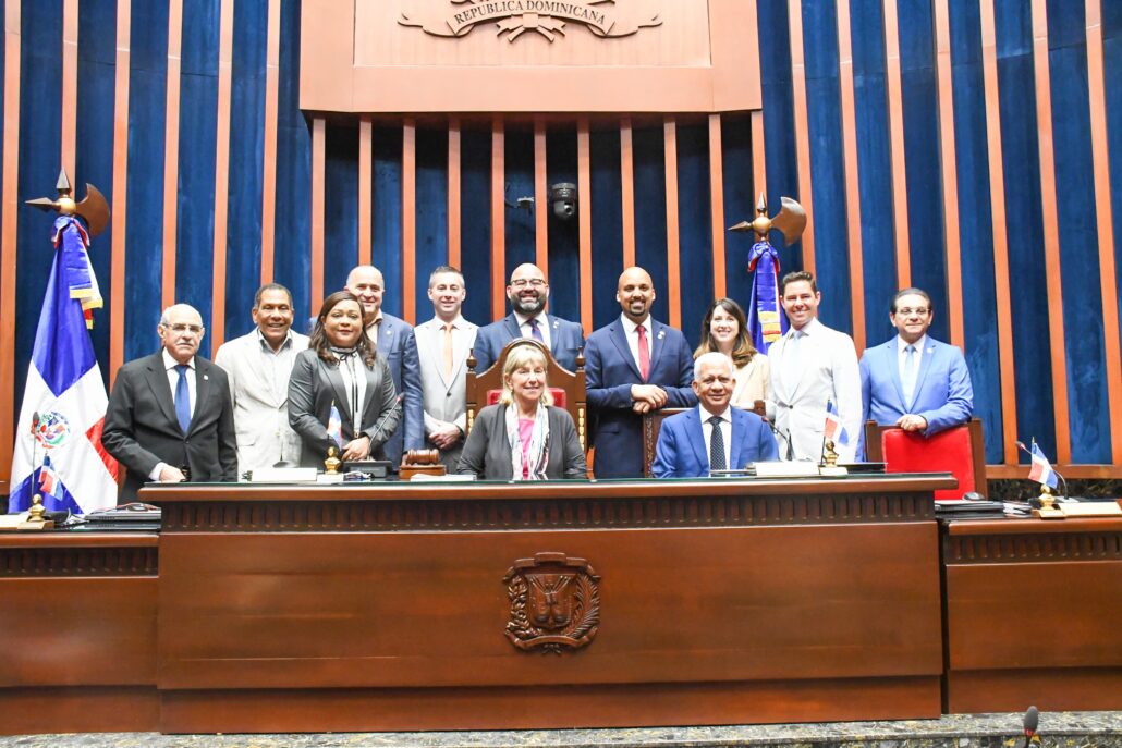 Senado de la República recibe delegación de legisladores de Massachusetts