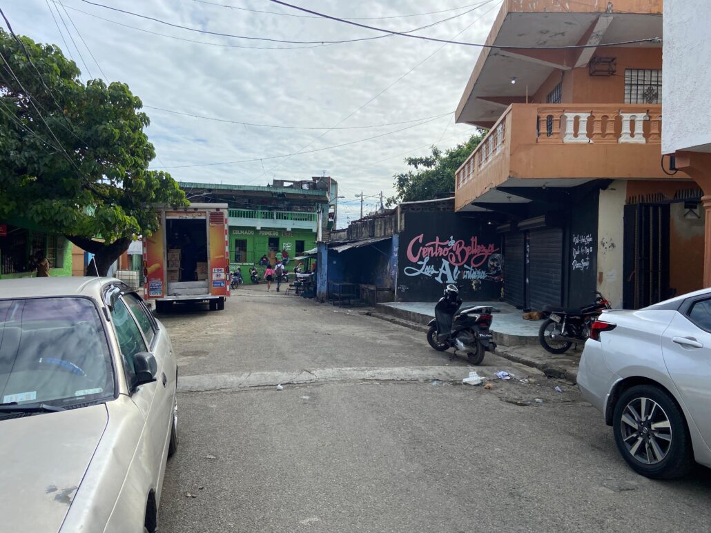 Moradores de La Zurza dicen patrullaje policial es insuficiente para combatir atracos