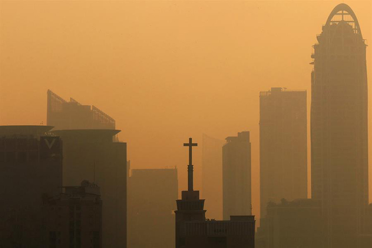 Bangkok cierra más de 100 escuelas ante los elevados niveles de contaminación del aire