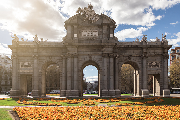 Puerta de Alcalá en Madrid, España