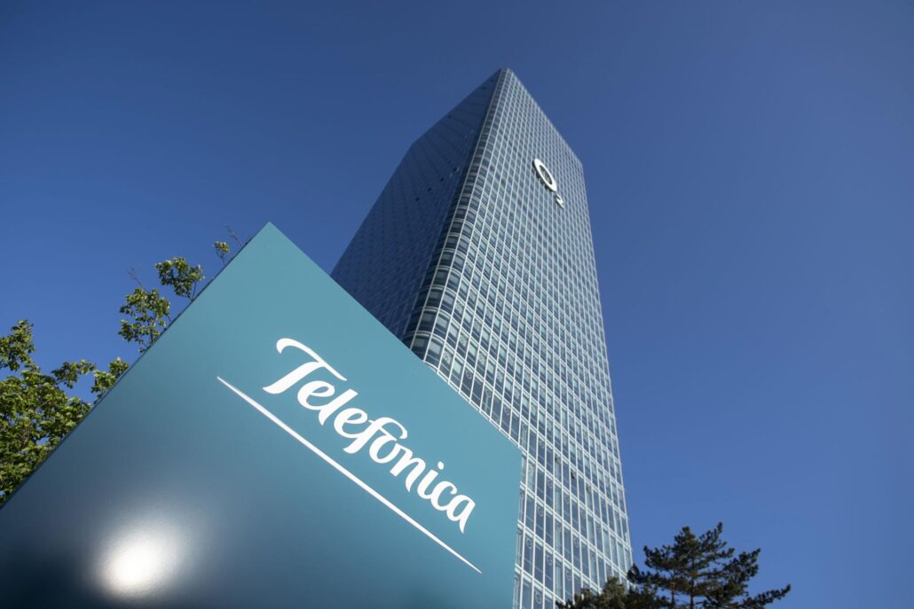 Telefónica perdió 49 millones en 2024 debido a un deterioro de activos por 2.000 millones