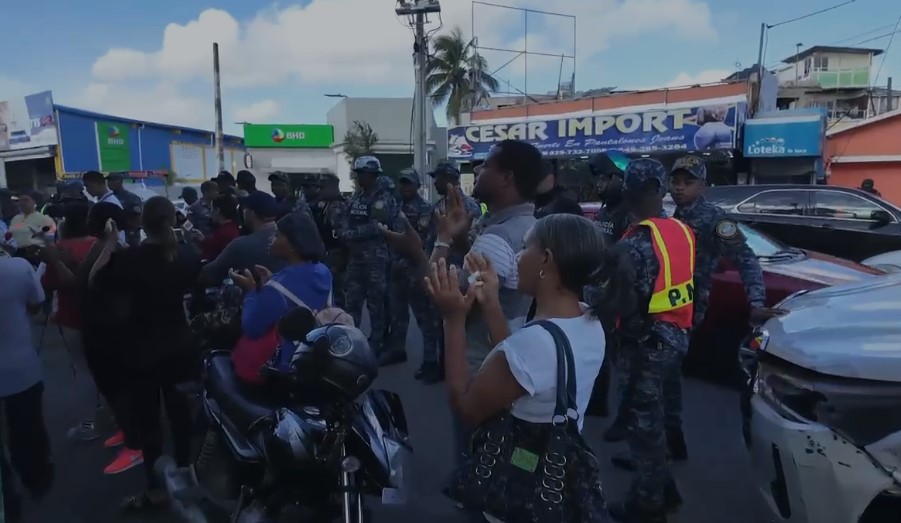 Afectados de CoopHerrera marchan en demanda de la devolución de su dinero