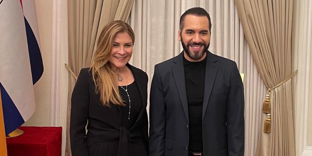 Carolina Mejía participa en reunión con el presidente Nayib Bukele