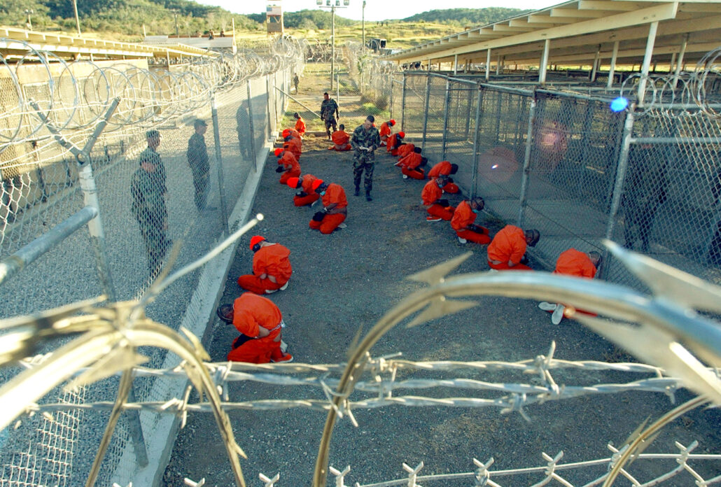 Exprisioneros de Guantánamo critican su uso para retener a migrantes: 