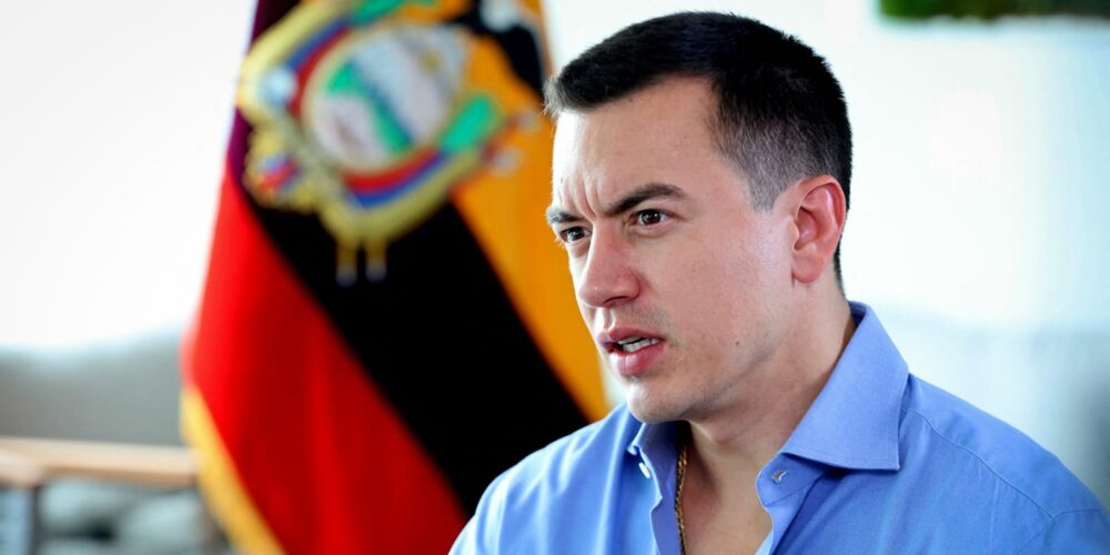 Noboa denuncia 