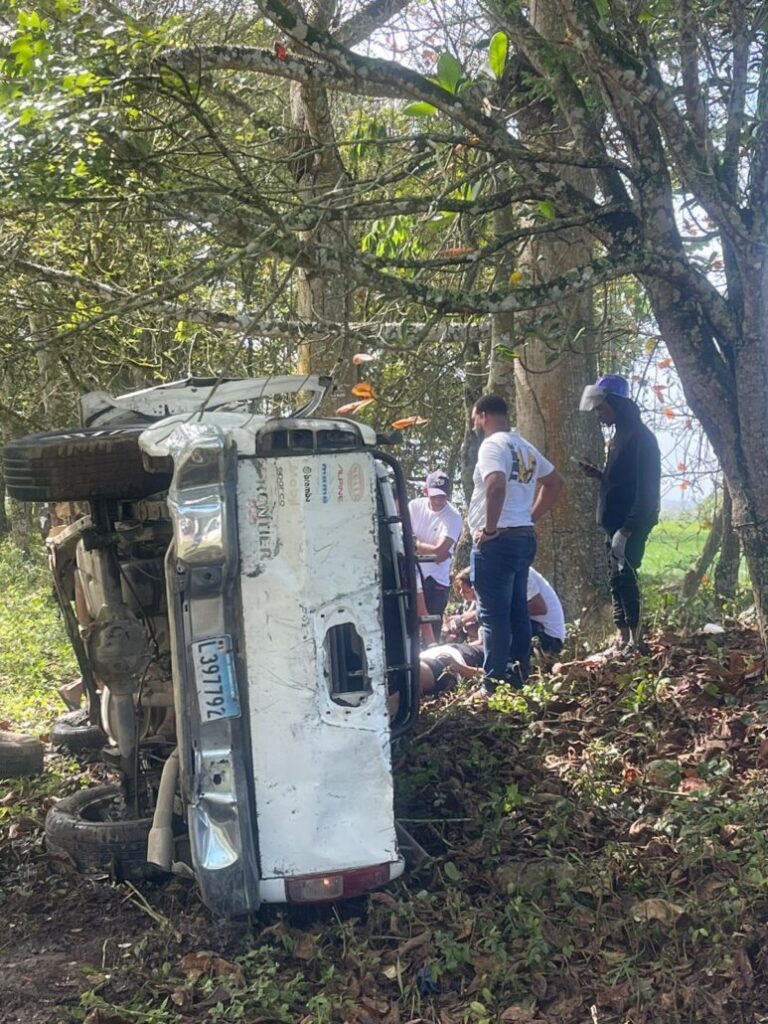 Un muerto y dos heridos en accidente Autovía de Samaná | De Último Minuto