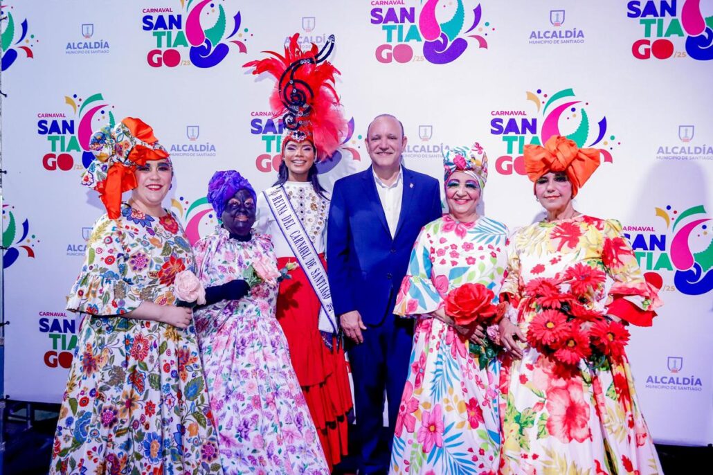 Santiago presenta su Carnaval 2025 como “el mejor del país”