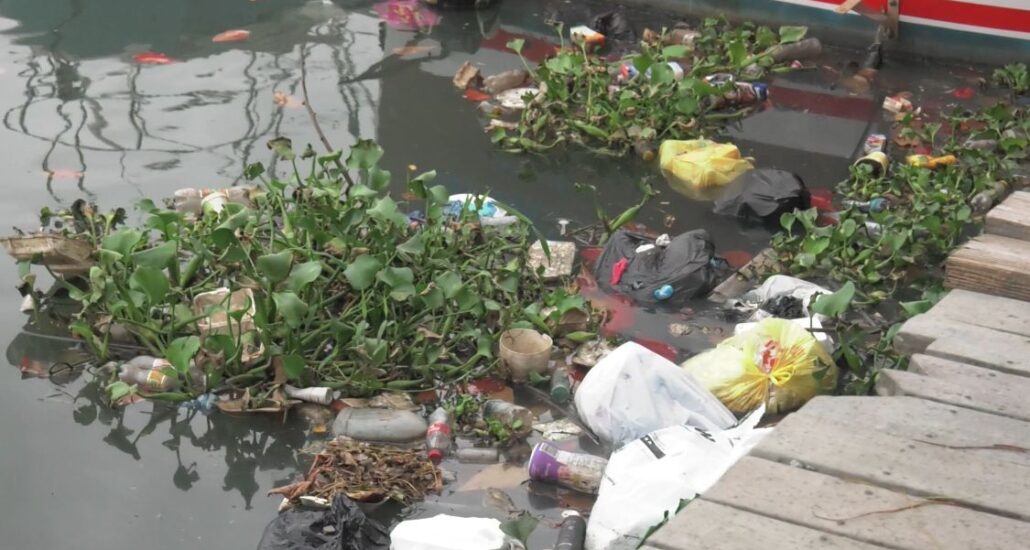 Moradores piden mayor intervención de las autoridades en playas y ríos en Haina