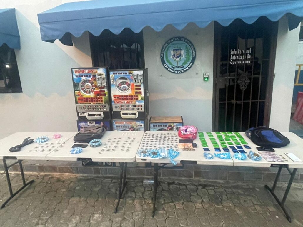 PN desmantela puntos de drogas durante operativos en SDE y Boca Chica