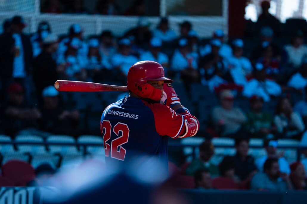 Robinson Canó conecta hit a favor de dominicana que lo convierte en jugador activo con más Hits en la Serie del Caribe junto a Bonifacio