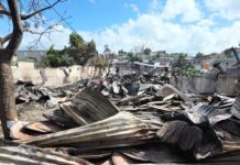 Incendio consume ocho talleres de ebanistería en Canta La Rana