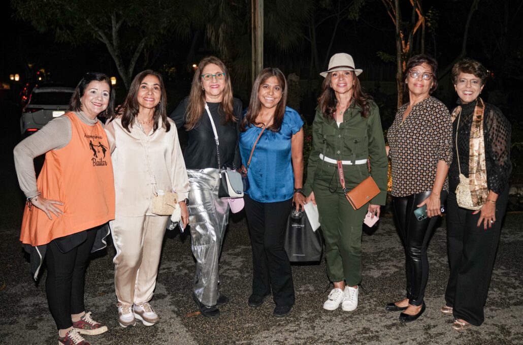 Fanáticos llegan a Altos de Chavón a celebrar junto a Kany García “el amor y el desamor”