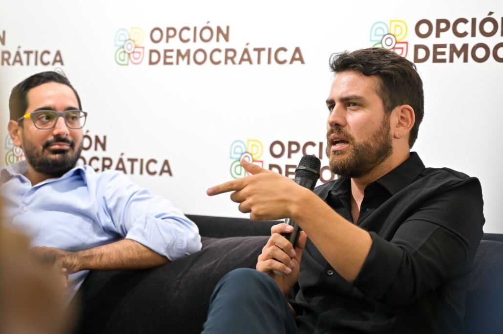 Diputado chileno Diego Ibáñez participa en conversatorio en Opción Democrática