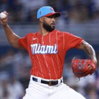 Sandy Alcántara alcanza las 100 mph en su regreso a la acción con los Marlins - Noticias de hoy en República Dominicana | De Último Minuto