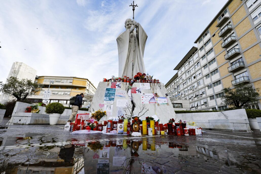 El papa sabe de aluviones en Bahía Blanca y se siente cerca del sufrimiento de afectados