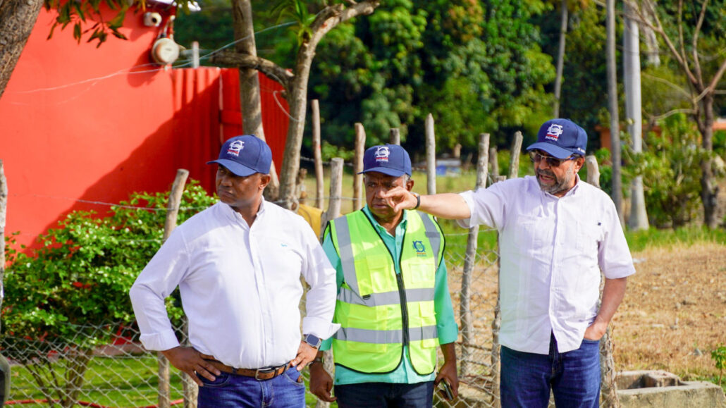 INDRHI, EGEHID, Medio Ambiente, asociación de restaurantes, Corpo Bao y la asociación de boteros realizaron operativo de limpieza