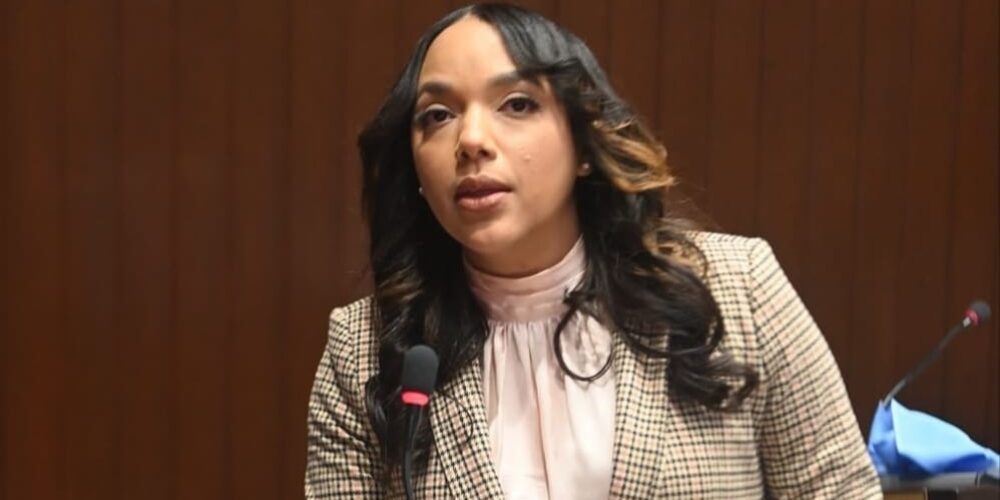 Tayluma Calderón somete proyecto de modificación al Sistema de Seguridad Social