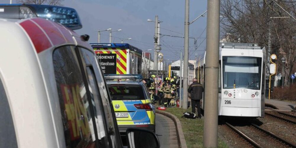Un desconocido prende fuego a una mujer en un tranvía en el este de Alemania