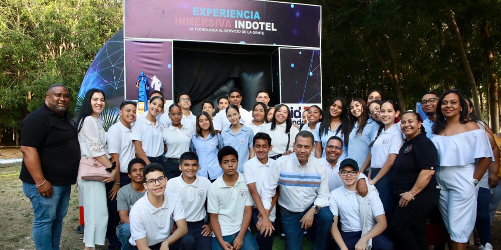 INDOTEL lleva tecnología a santiagueros con Domo Inmersivo