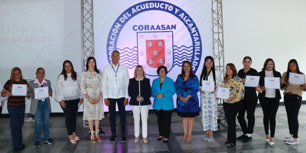 Coraasan reconoce a más de 40 colaboradoras en evento 