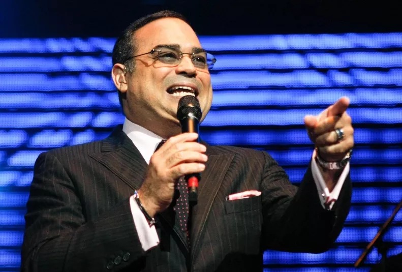 Gilberto Santa Rosa confirma actuación en Premios Soberano 2025