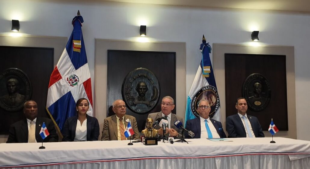 Instituto Duartiano alerta sobre tráfico de armas hacia Haití y critica indiferencia internacional