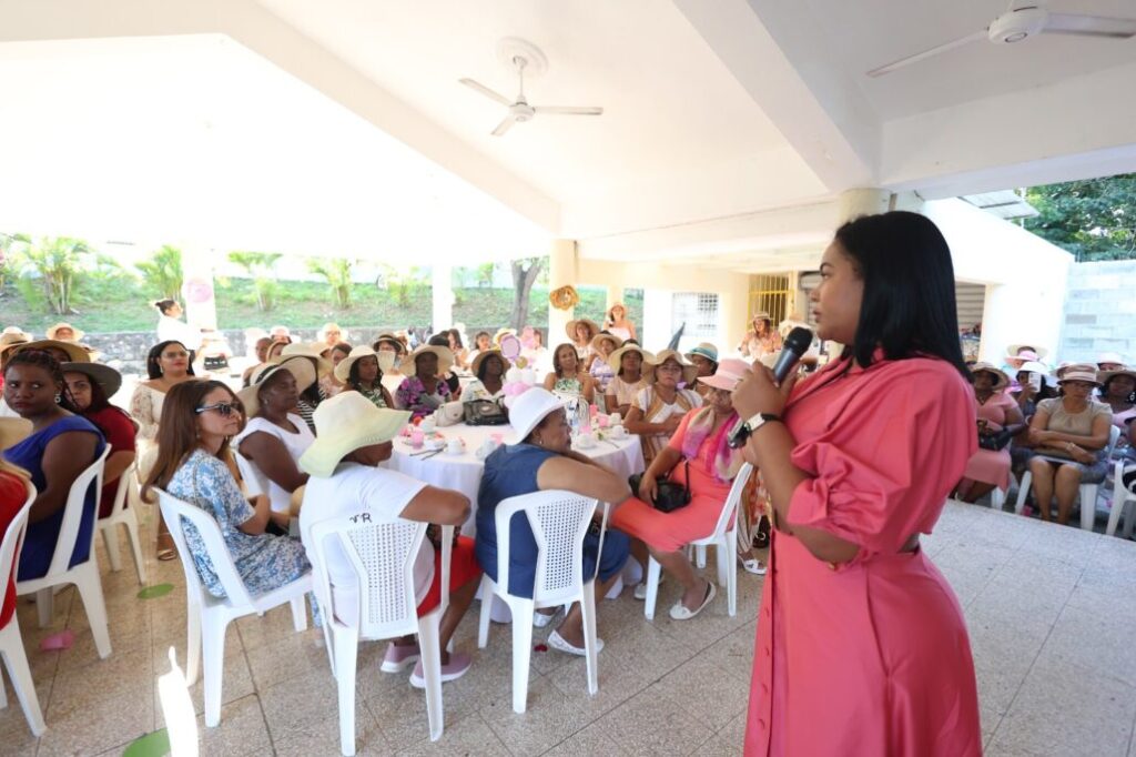 Diputada Leyvi Bautista realiza una tarde de té en conmemoración del Día de la Mujer | 3 | Diputada Leyvi Bautista realiza una tarde de té en conmemoración del Día de la Mujer - Noticias de hoy en República Dominicana | De Último Minuto