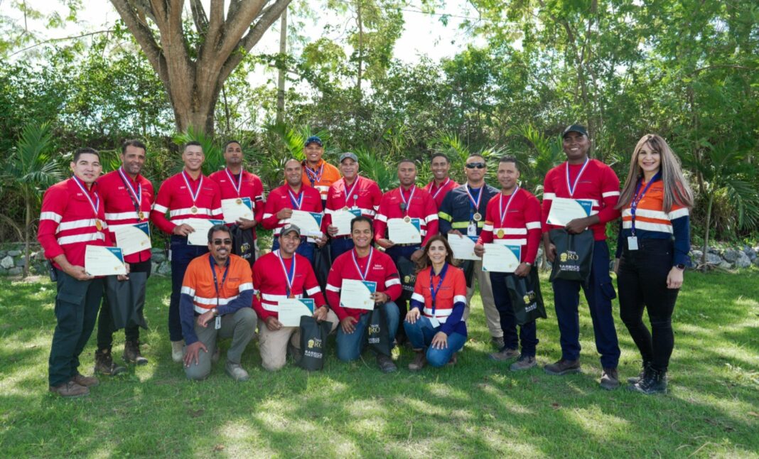Reconocen brigada de rescate por su valentía y solidaridad