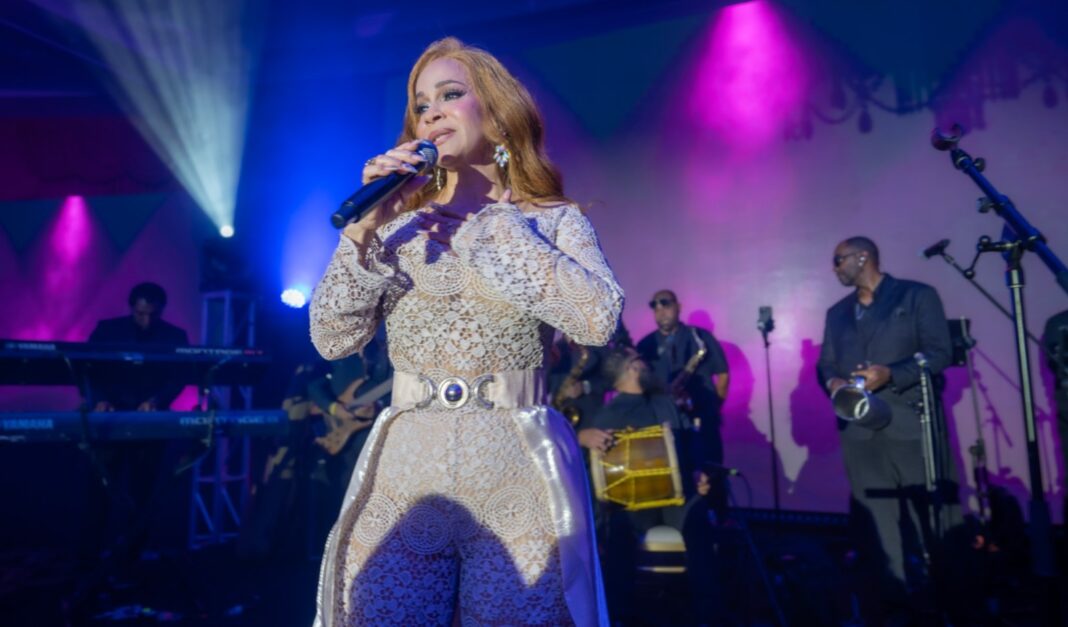 Desde Lima hasta Miami: Miriam Cruz lleva el merengue a nuevas alturas
