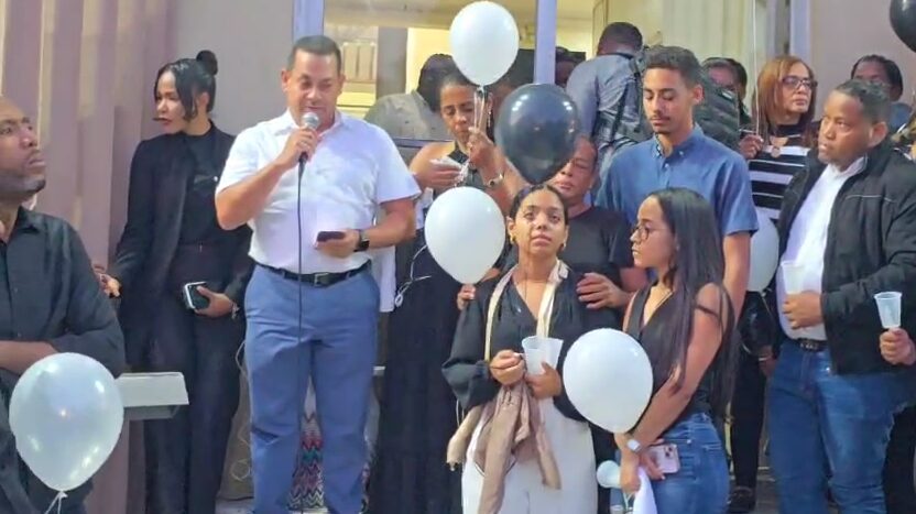 La Romana rindió homenaje a las víctimas de la tragedia en la discoteca Jet Set | 2 | La Romana rindió homenaje a las víctimas de la tragedia en la discoteca Jet Set - Noticias de hoy en República Dominicana | De Último Minuto