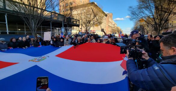 Dominicanos en Nueva York rinden homenaje a víctimas de la tragedia en discoteca Jet Set