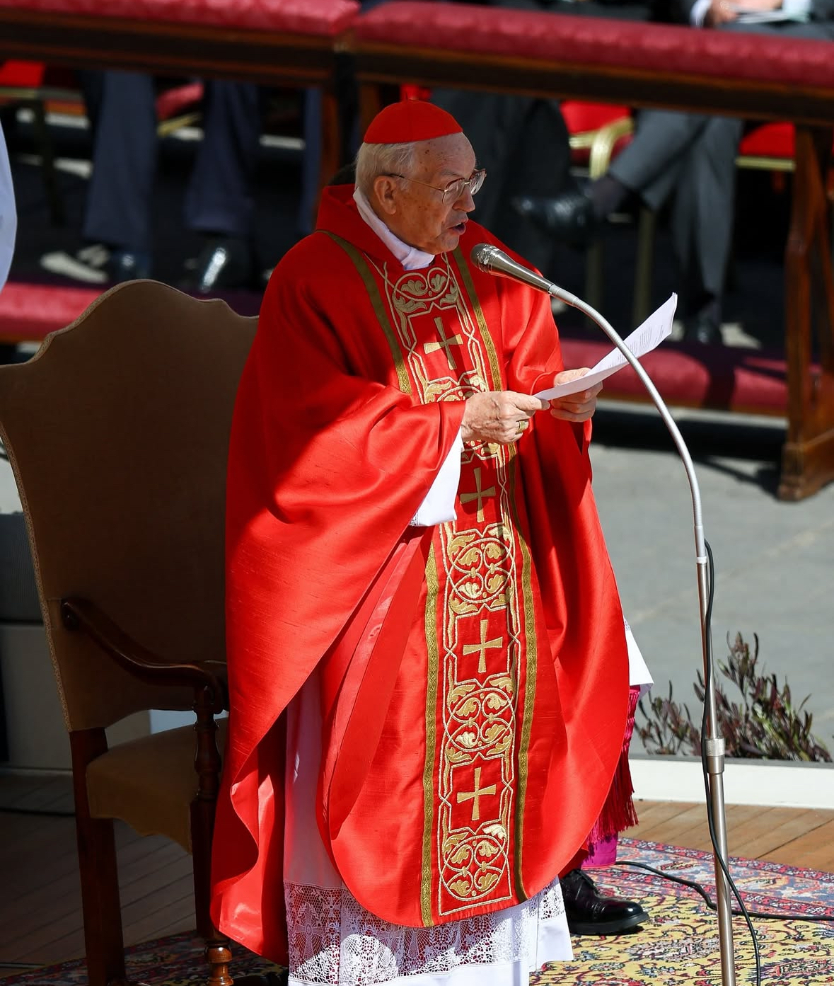 Cardenal Giovanni Battista Re resaltó el clamor del papa Francisco por La Paz durante la homilía de su funeral - Noticias de hoy en República Dominicana | De Último Minuto