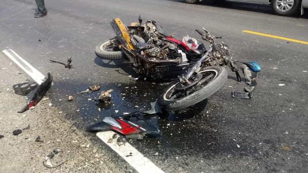 Accidente de motocicleta en Las Terrenas deja dos jóvenes heridos