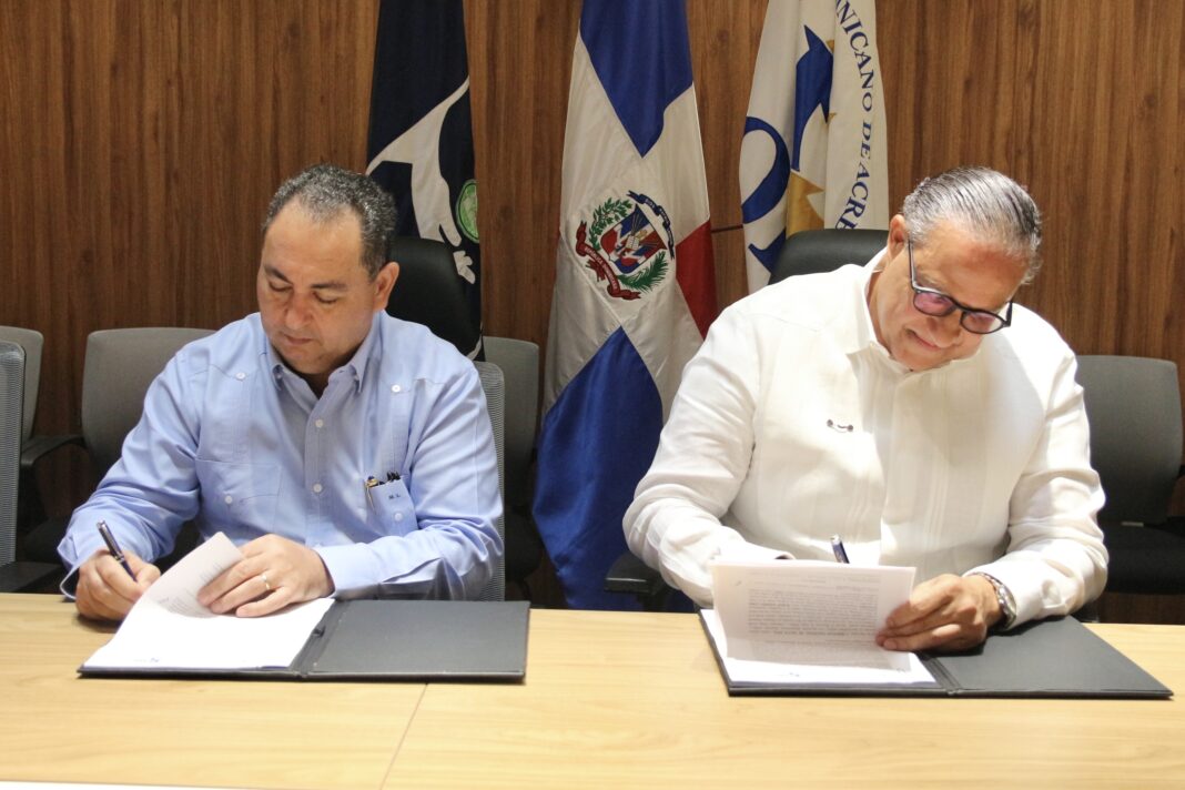 ODAC y SNS firman acuerdo para acreditar laboratorios de la red pública de salud 
