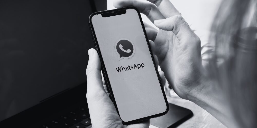 Millones de usuarios reportan caída global de WhatsApp este sábado