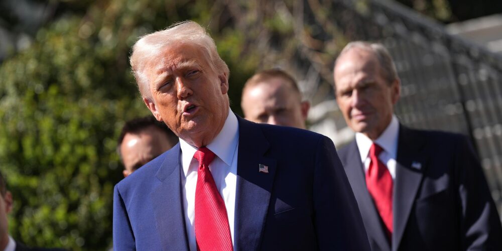 Trump dice que Sheinbaum tiene tanto miedo a los carteles que no puede pensar con claridad