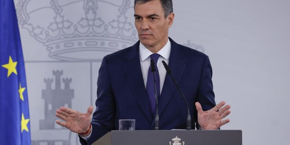 Sánchez dice que no hay datos concluyentes que vinculen el apagón con un ataque terrorista