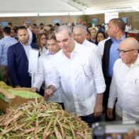 Presidente Abinader extenderá mercado de productores del Inespre