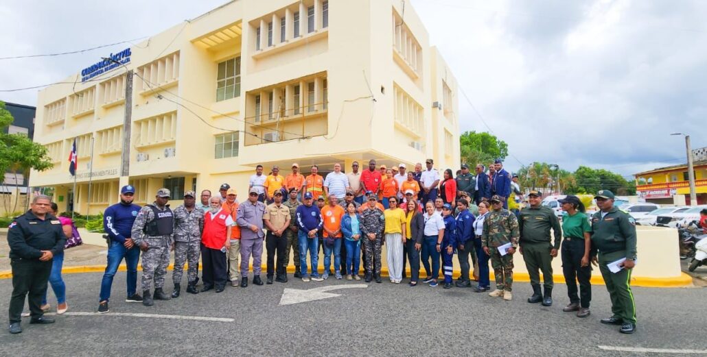 Gobernadora Rafaela Javier activa el Plan de Mitigación de Riesgos en Monte Plata por motivo de la Semana Santa 2025