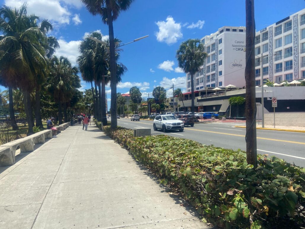 Sin bullicio, sin prisa: En calma se encuentran los barrios este Viernes Santo