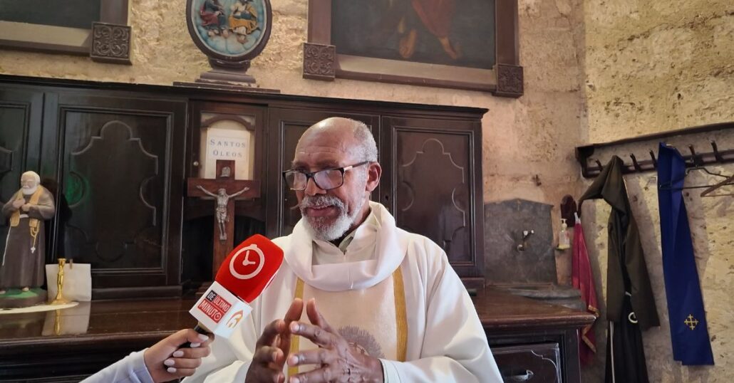 Párroco llama a los dominicanos a renovar su fe en Domingo de Resurrección