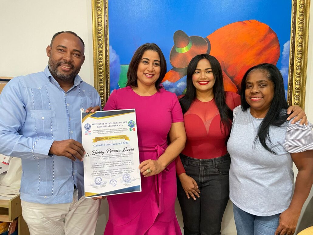 Yenny Polanco Lovera recibe reconocimiento por sus aportes al periodismo turístico