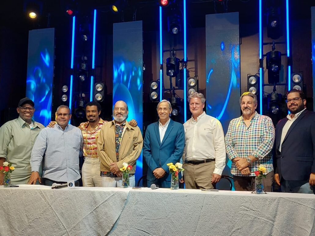 Concierto en honor a Fernando Echavarría reunirá grandes voces del arte dominicano